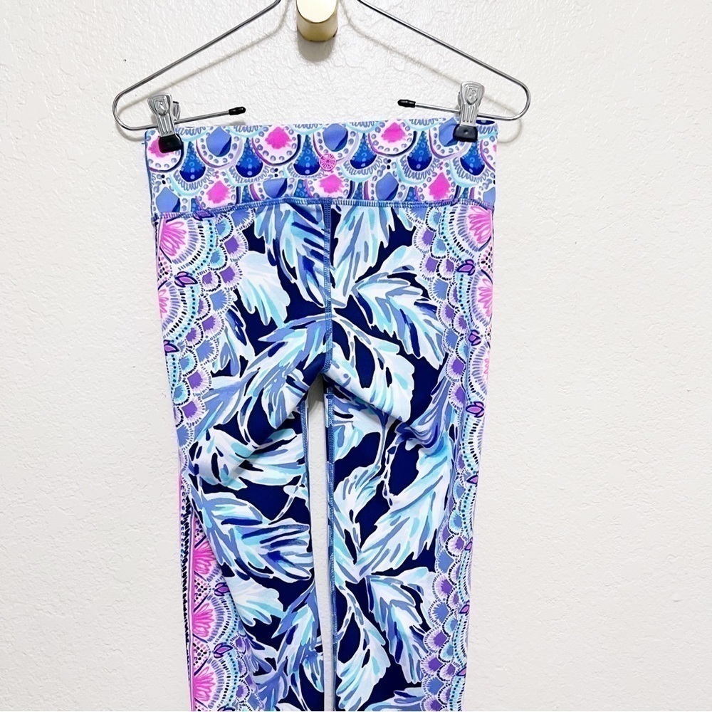 Lilly Pulitzer UPF 50+ Luxletic Weekender Legging size XS - Picture 3 of 7